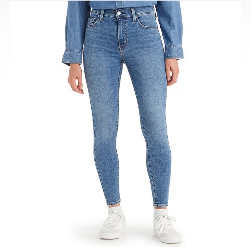 5/25$ ✨ 720 High Rise Levi’s Jeans